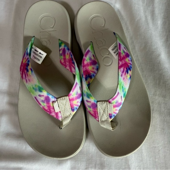 Chaco Chillos Flip Flop Sandals Light Tie Dye Rainbow JCH108786 Women’s Size 6 - Picture 1 of 5